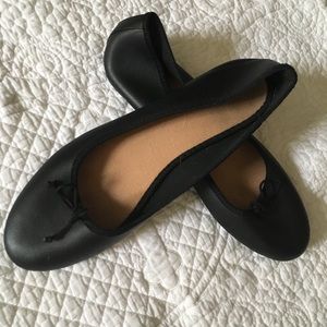 Black Ballet Flats